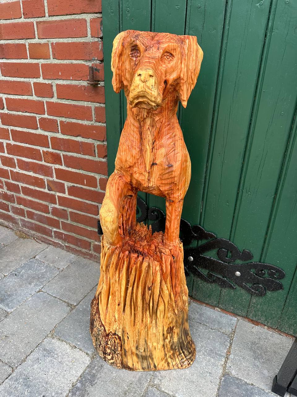 Hund aus Holz nach deinen Wnschen mit der Kettensge